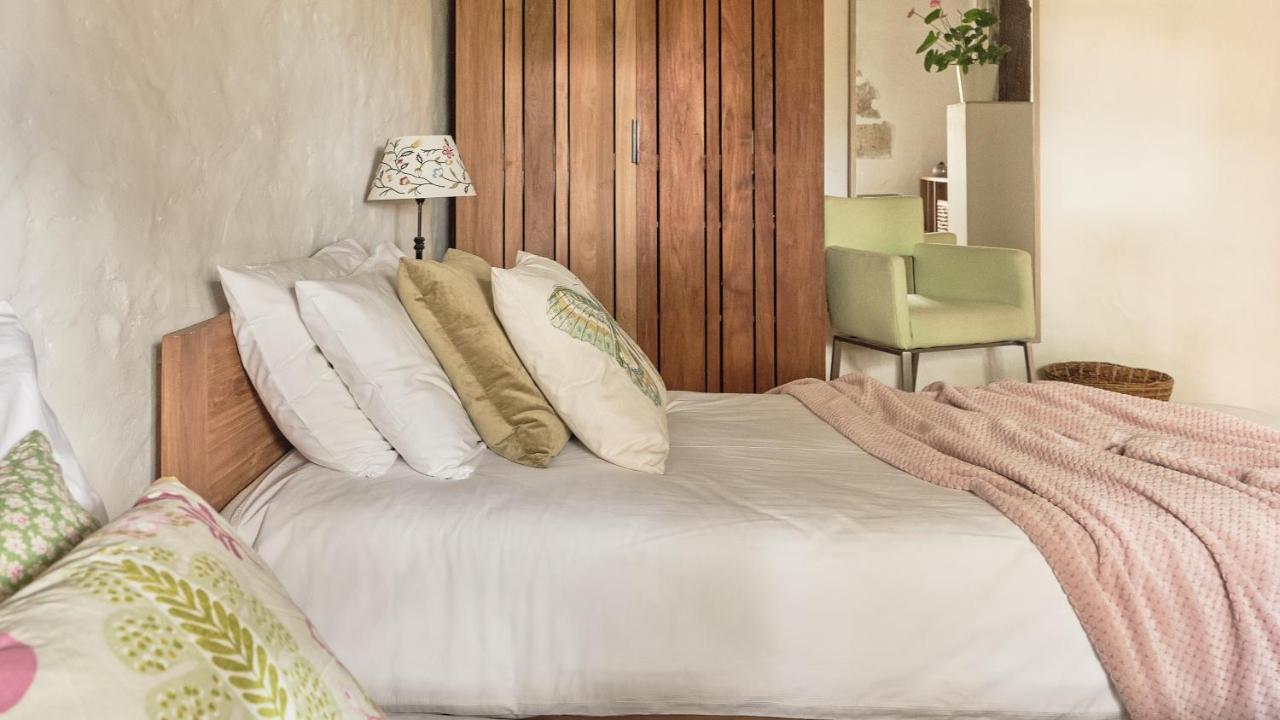 Chateau De Puissentut Bed & Breakfast Homps  Exterior foto